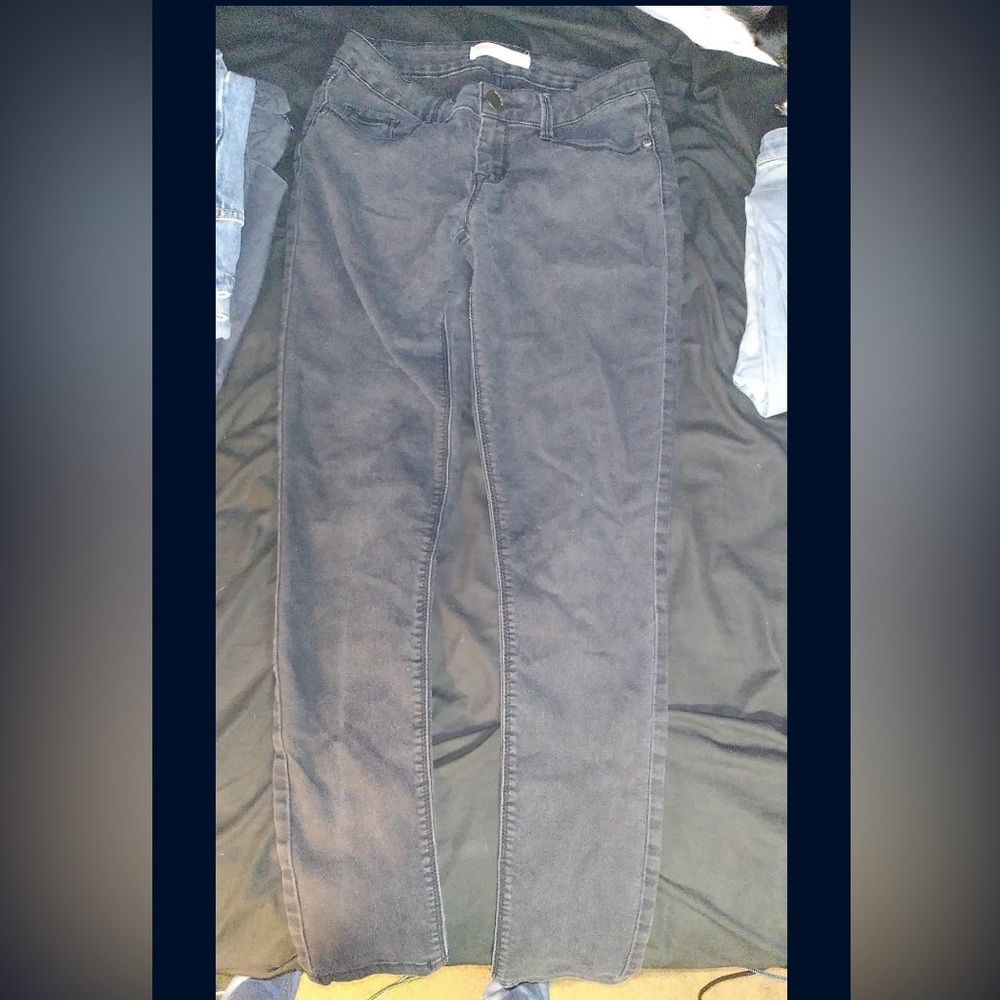 Female Jeans - Picture 13 of 16